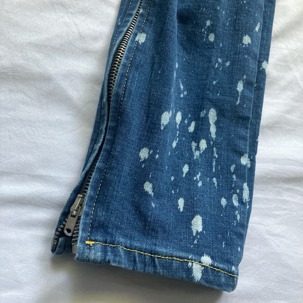 Crysp Denim Blue Jeans 
Size 32x32 - Picture 3 of 7